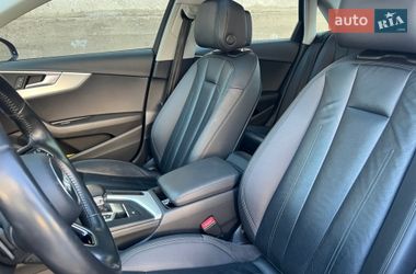 Седан Audi A4 2017 в Киеве