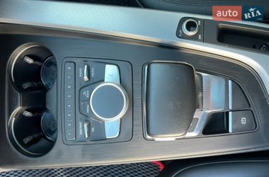 Седан Audi A4 2017 в Киеве