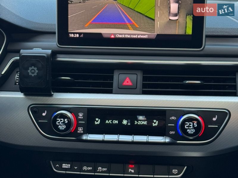 Седан Audi A4 2016 в Кременці