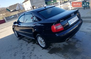 Седан Audi A4 1995 в Рахове