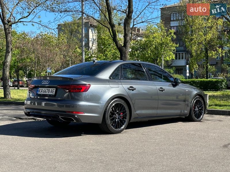 Седан Audi A4 2018 в Києві