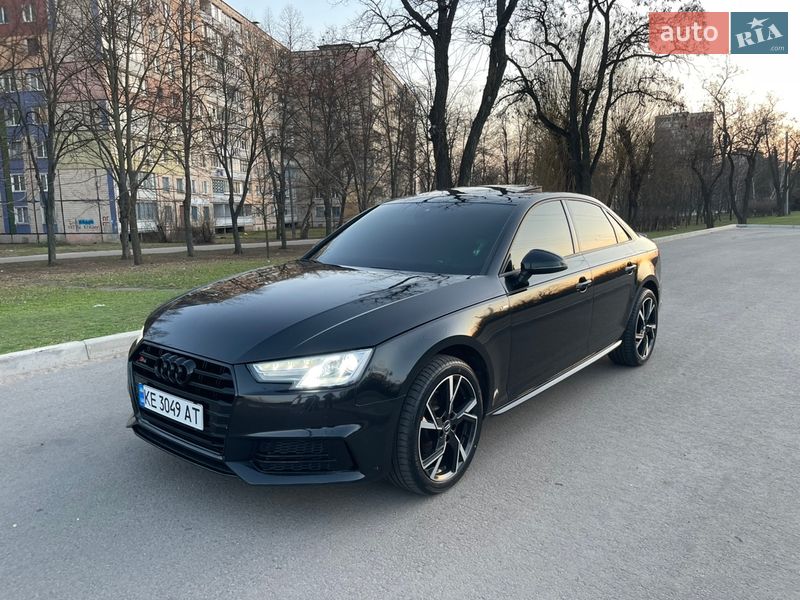 Седан Audi A4 2018 в Кривом Роге