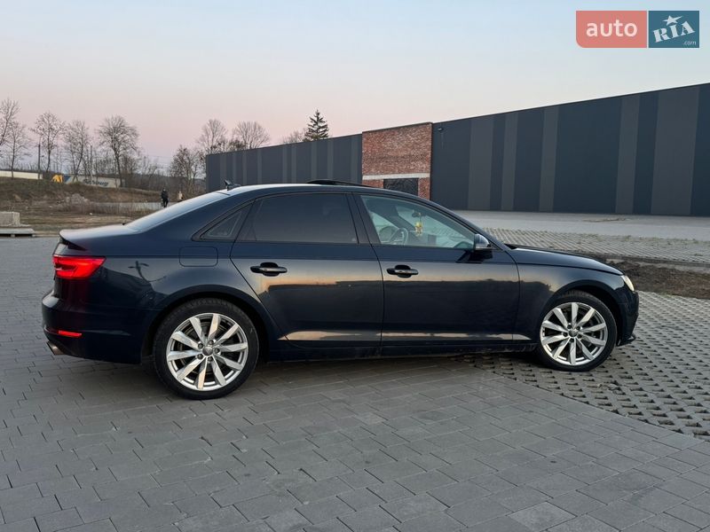 Седан Audi A4 2016 в Хмельницькому