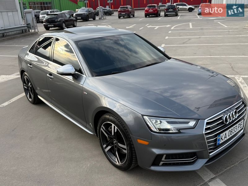 Седан Audi A4 2018 в Киеве