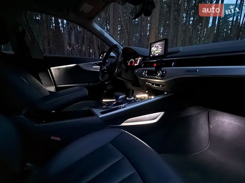 Седан Audi A4 2018 в Киеве