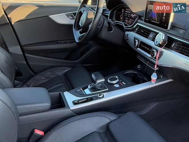 Седан Audi A4 2015 в Одессе