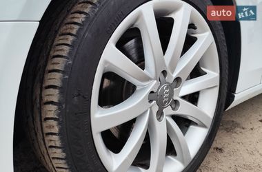 Седан Audi A4 2012 в Чернігові