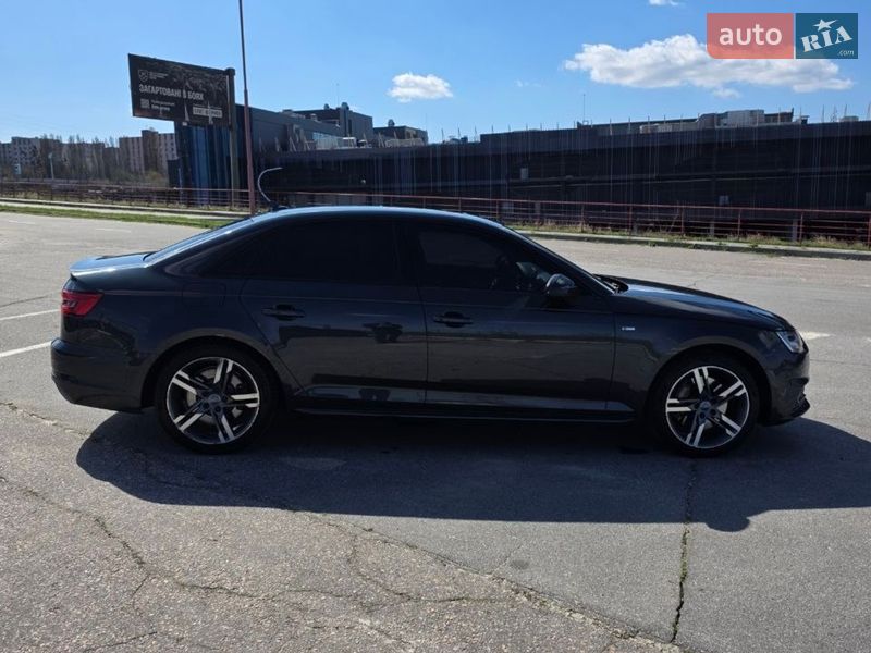 Седан Audi A4 2016 в Харькове