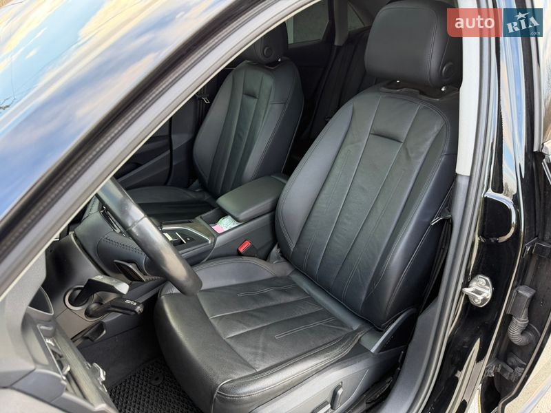 Седан Audi A4 2018 в Дрогобыче
