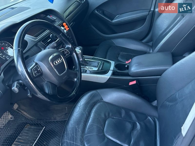 Седан Audi A4 2011 в Чернігові