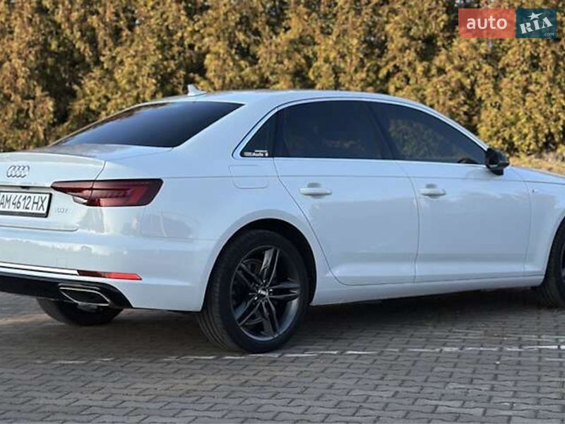 Седан Audi A4 2019 в Львові