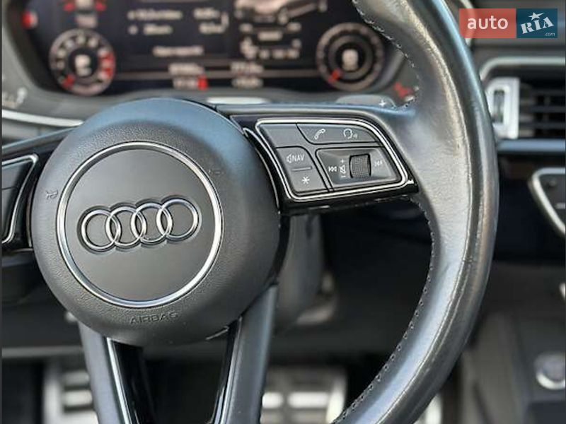 Седан Audi A4 2019 в Львові