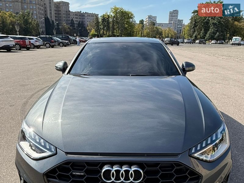 Седан Audi A4 2023 в Харкові