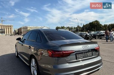 Седан Audi A4 2023 в Харкові