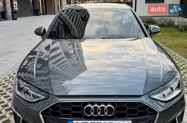 Седан Audi A4 2020 в Івано-Франківську
