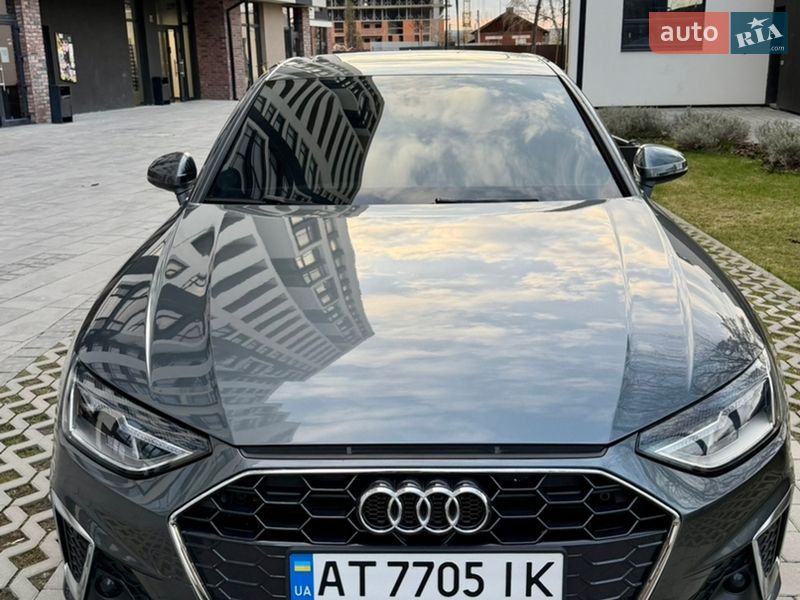Седан Audi A4 2020 в Ивано-Франковске