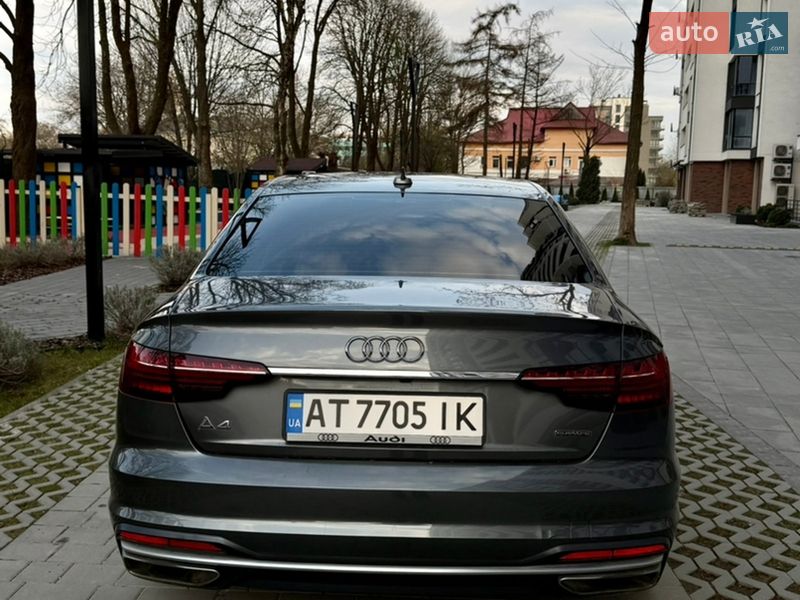 Седан Audi A4 2020 в Ивано-Франковске