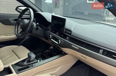 Седан Audi A4 2020 в Полтаві