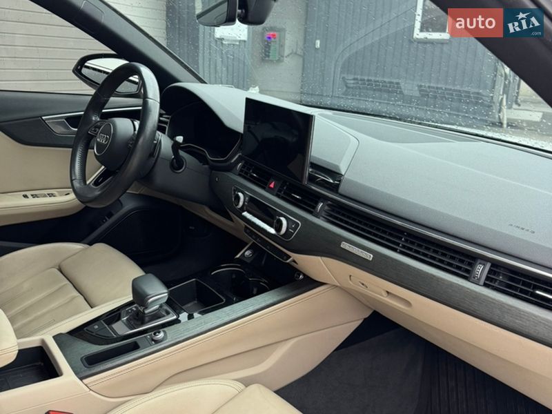 Седан Audi A4 2020 в Полтаві