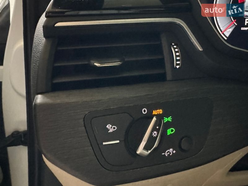 Седан Audi A4 2020 в Полтаві