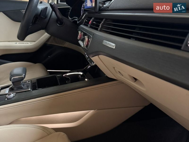 Седан Audi A4 2020 в Полтаві