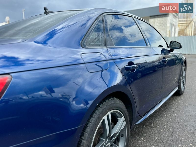 Седан Audi A4 2017 в Хмельницком