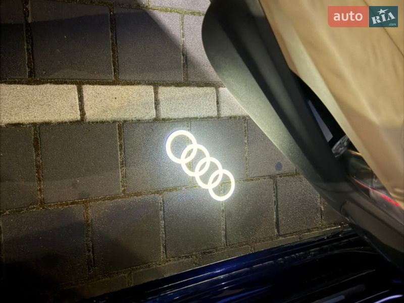 Седан Audi A4 2022 в Киеве