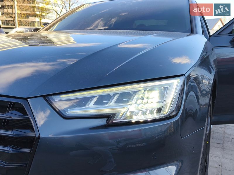 Седан Audi A4 2016 в Днепре