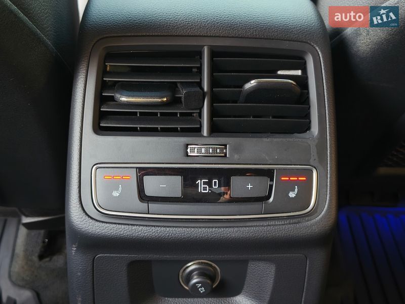 Седан Audi A4 2016 в Днепре