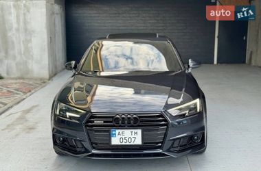 Седан Audi A4 2016 в Львові