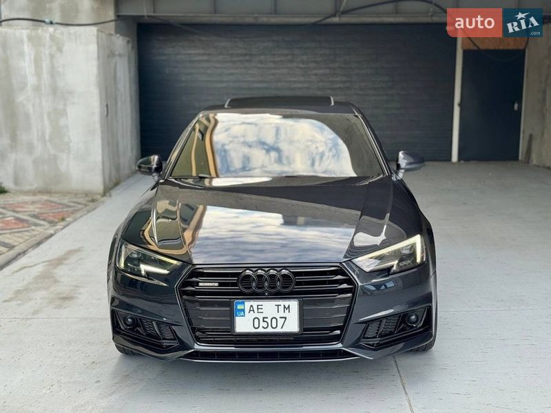 Седан Audi A4 2016 в Львові