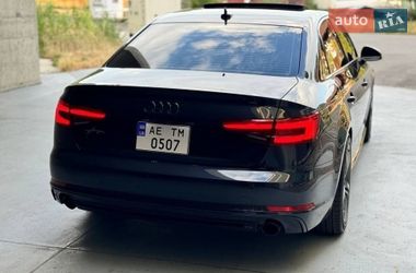 Седан Audi A4 2016 в Львові
