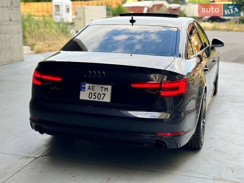Седан Audi A4 2016 в Львові