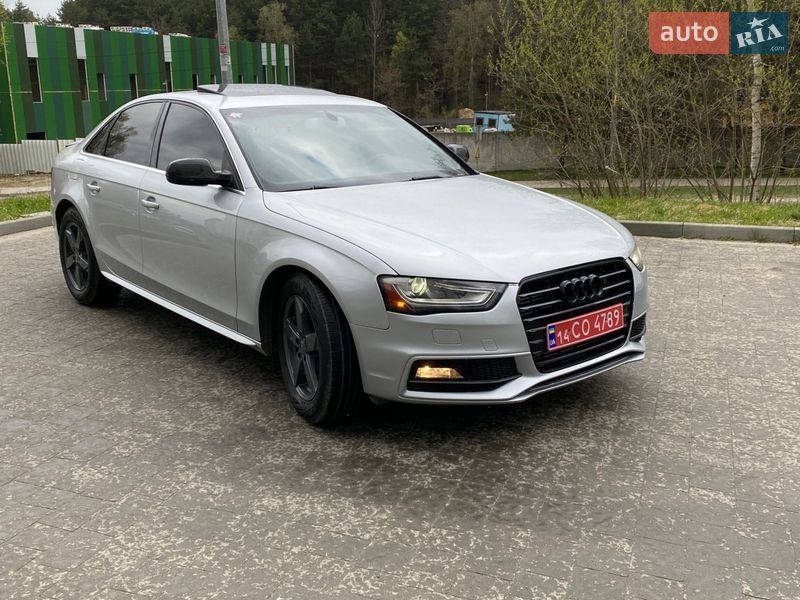 Седан Audi A4 2013 в Новояворовске