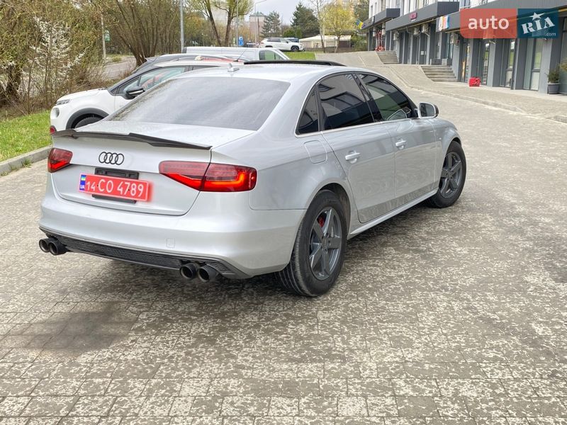 Седан Audi A4 2013 в Новояворовске