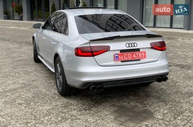 Седан Audi A4 2013 в Новояворовске