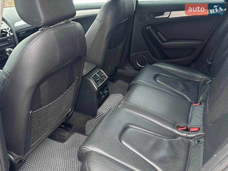 Седан Audi A4 2011 в Яремче