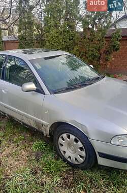 Седан Audi A4 2000 в Киеве