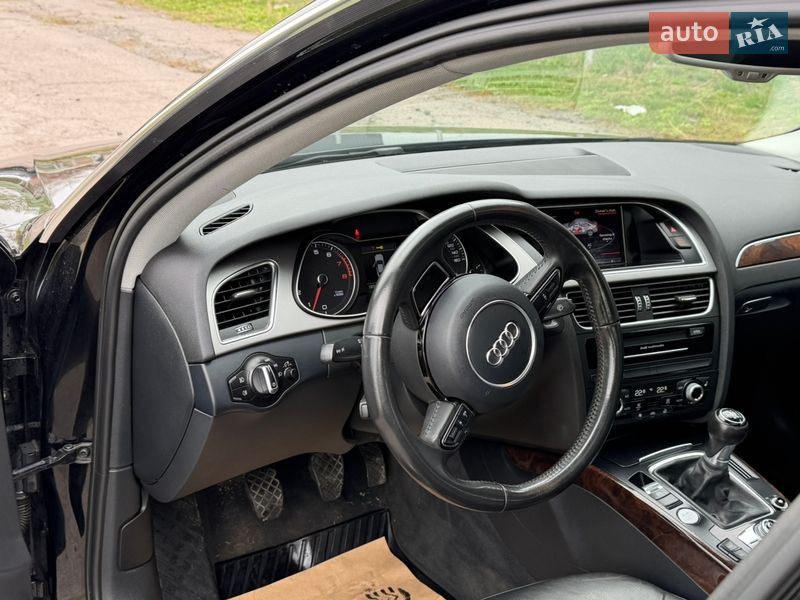 Седан Audi A4 2015 в Луцьку