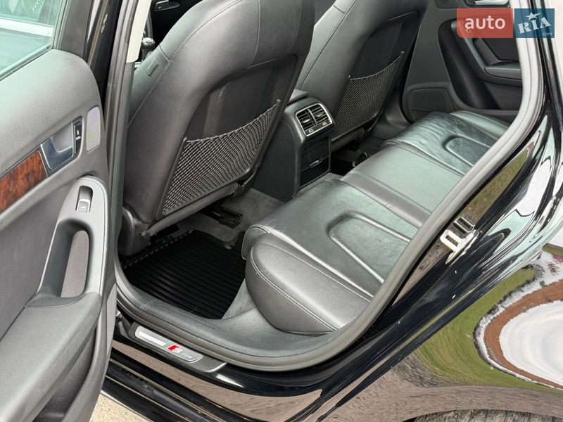 Седан Audi A4 2015 в Луцьку