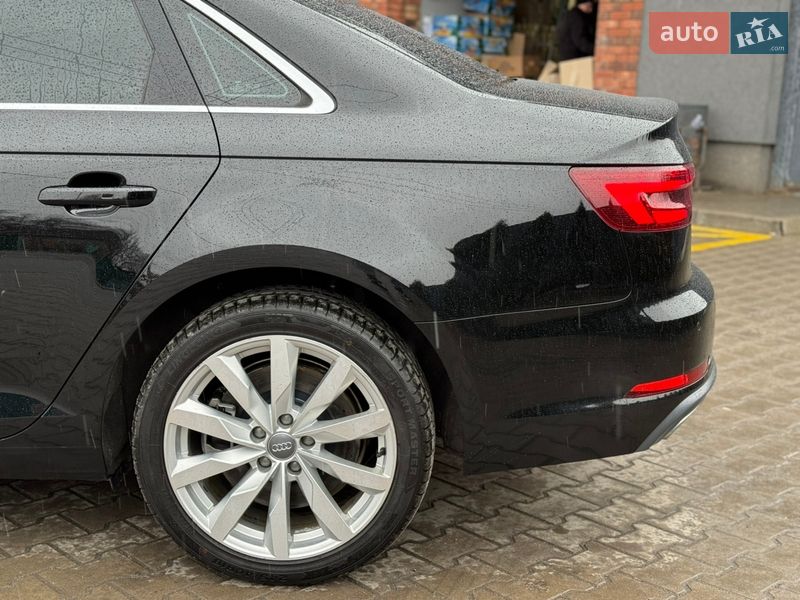 Седан Audi A4 2019 в Виннице