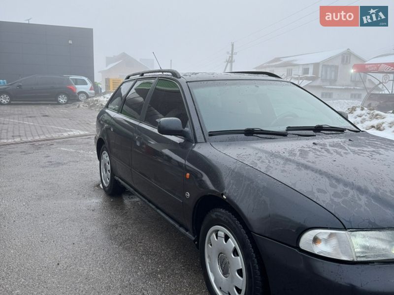 Универсал Audi A4 1996 в Монастыриске