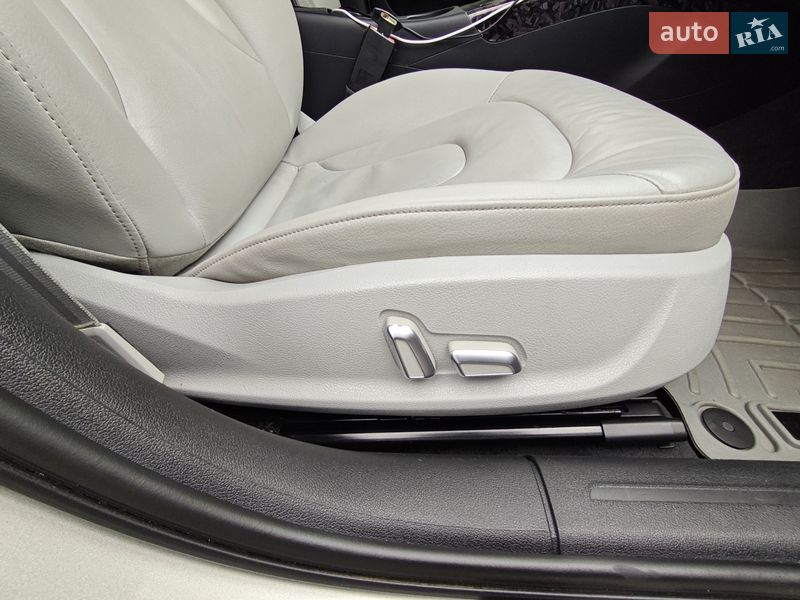 Седан Audi A4 2015 в Киеве фото 18 Седан Audi A4 2015 в Киеве