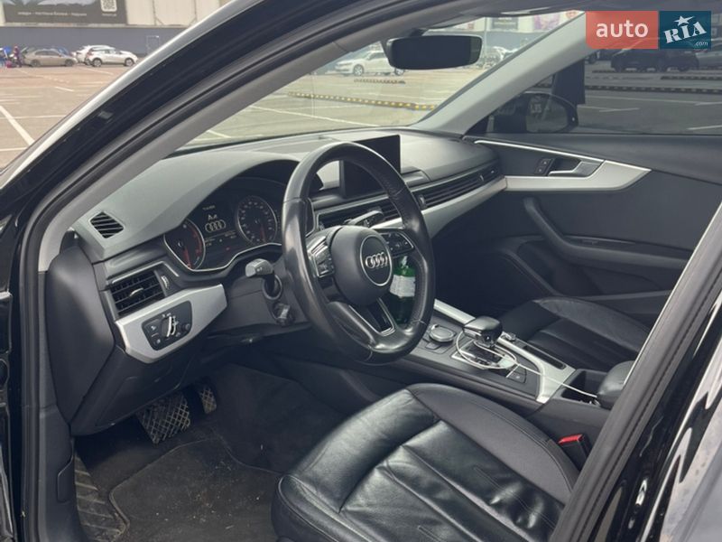 Седан Audi A4 2016 в Киеве