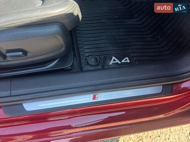 Седан Audi A4 2017 в Черновцах