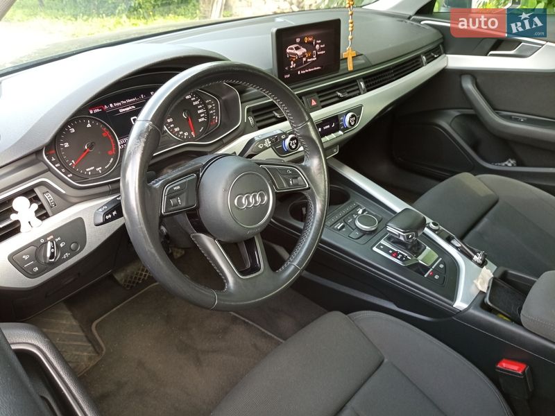Универсал Audi A4 2017 в Луцке