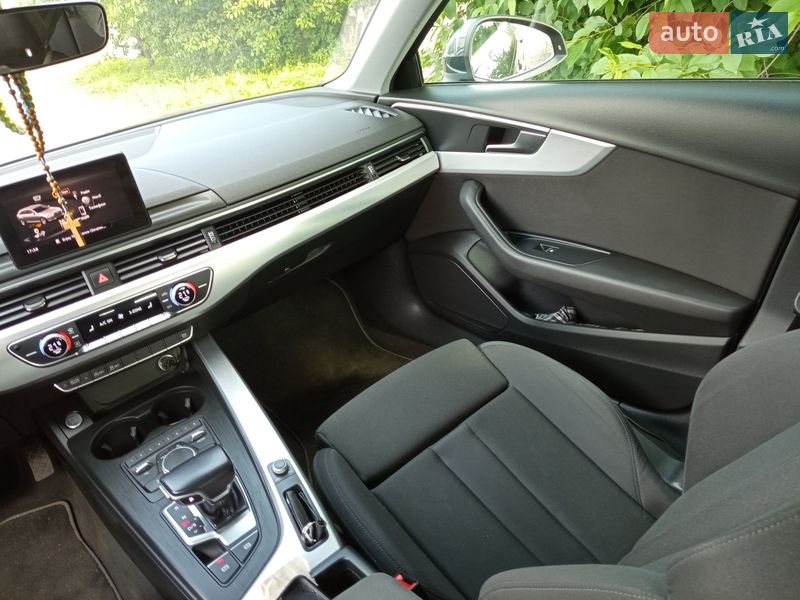 Универсал Audi A4 2017 в Луцке