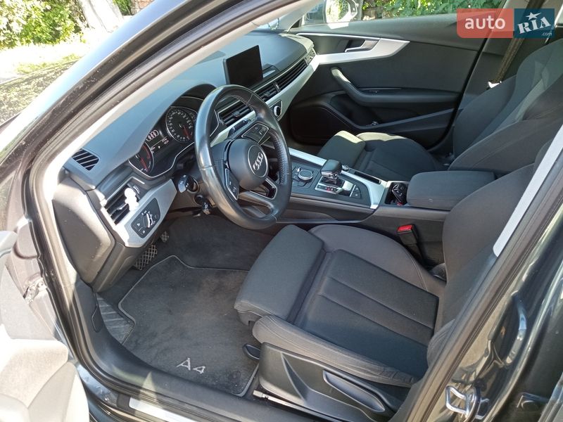 Универсал Audi A4 2017 в Луцке