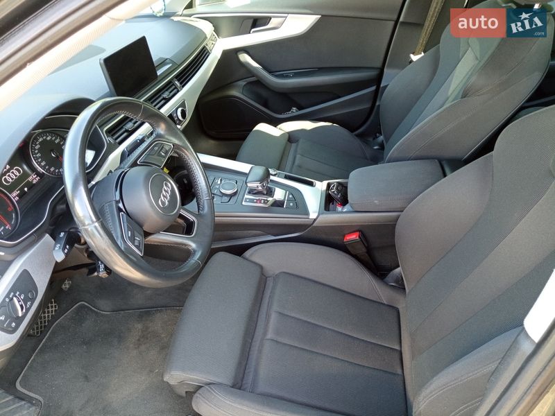 Универсал Audi A4 2017 в Луцке