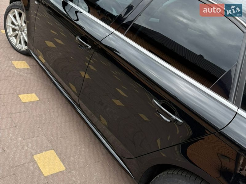 Седан Audi A4 2015 в Вараше